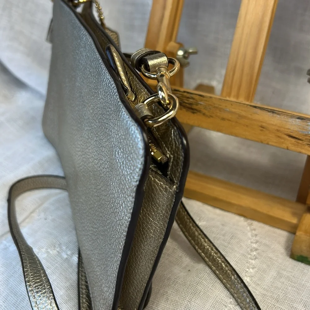 Coach almost new wallet pocket book with card insert